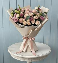 Букет цветов из:  Розы и Лизиантусы в Черноголовке