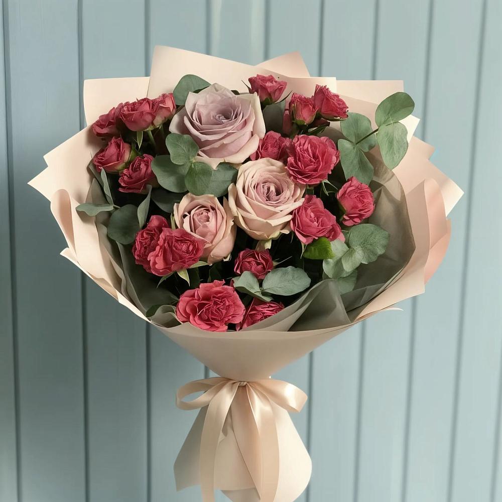 Букет цветов из: Гвоздики и Розы в Черноголовке