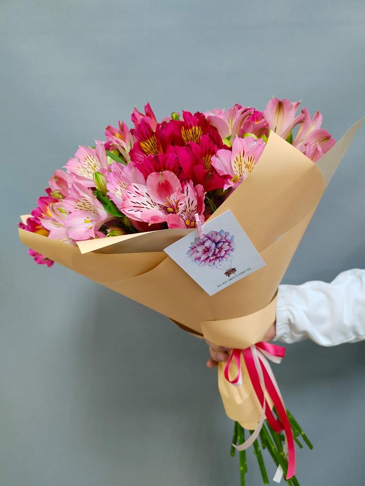 Букет цветов из: Альстромерии в Черноголовке