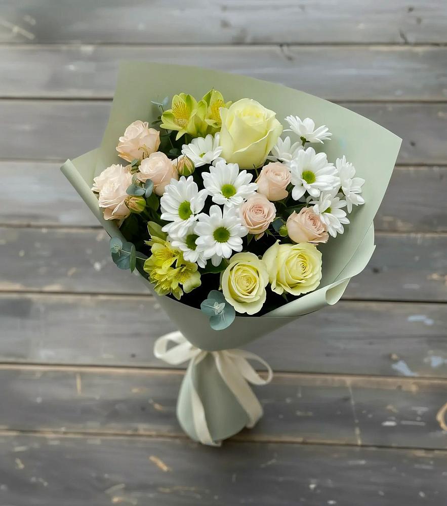 Букет цветов из: Альстромерии, Розы и Хризантемы в Черноголовке