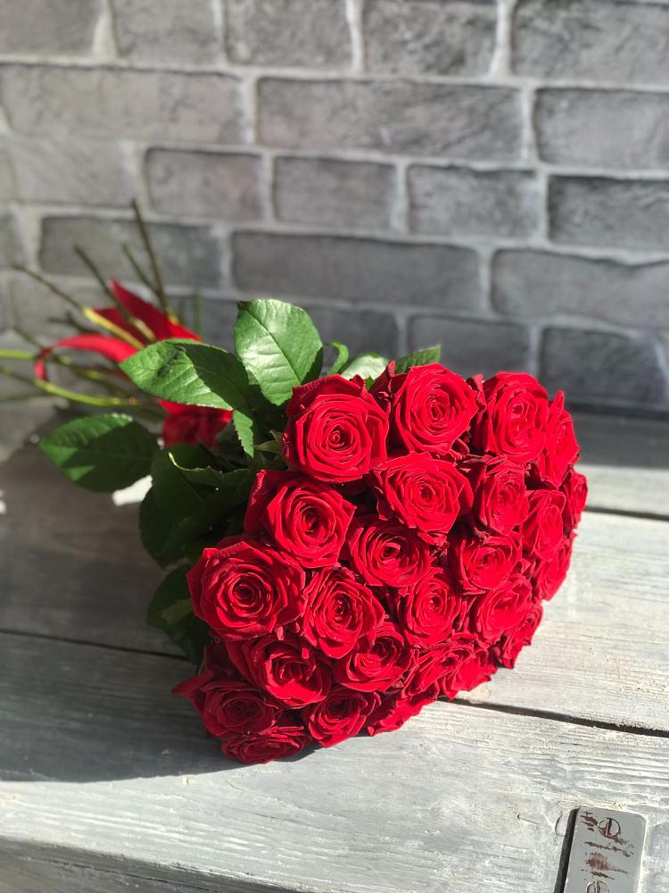 Букет Красные розы Фридом в Черноголовке