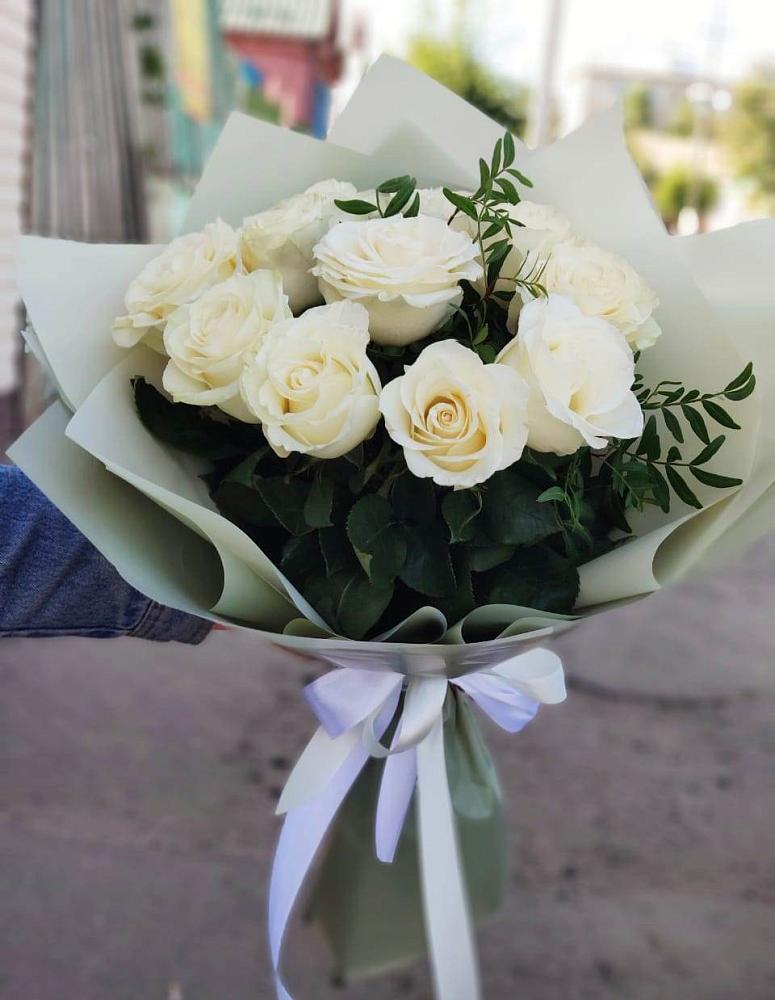 Букет Белые розы Проуд в Черноголовке