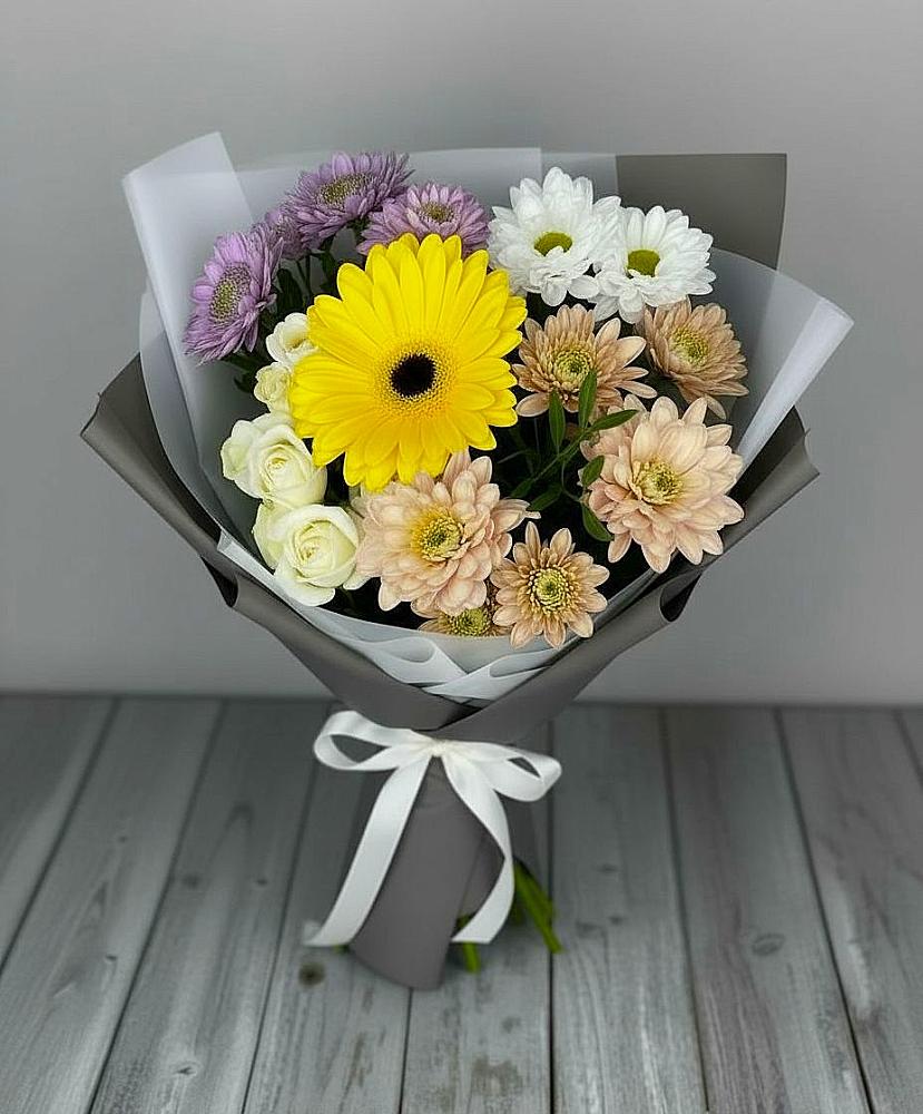 Букет цветов из: Розы, Герберы и Хризантемы в Черноголовке