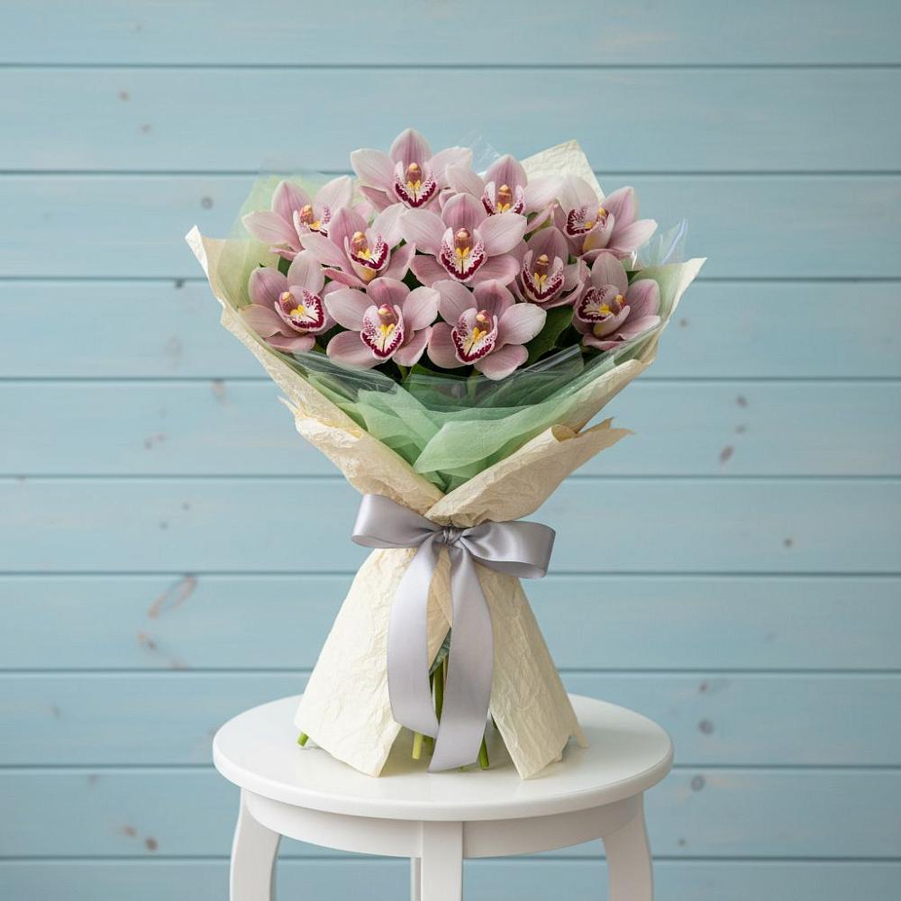 Букет цветов из: Орхидеи и Розы в Черноголовке