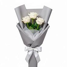 Букет 3 белые розы в Черноголовке
