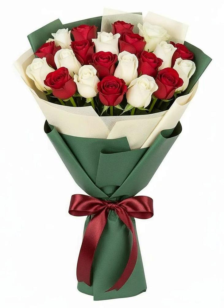 Букет Микс из красных и белых роз в Черноголовке