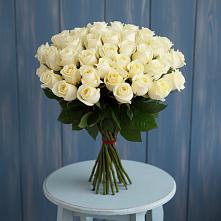 Букет 51 Белая роза Эдлесс Лав #REPLACE_PRED# Черноголовке