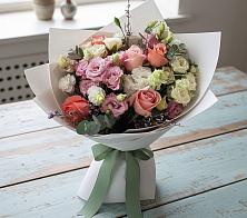 Букет цветов из:  Розы, Лизиантусы и Гвоздики в Черноголовке