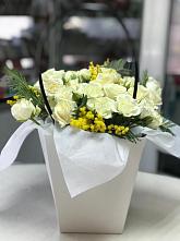 Цветочная композиция из Розы  в Черноголовке