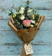 Букет цветов из:  Розы и Лизиантусы #REPLACE_PRED# Черноголовке