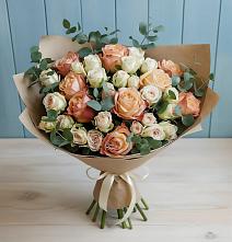 Букет цветов из:  Альстромерии и Розы в Черноголовке
