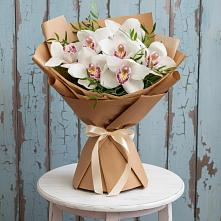 Букет цветов из:  Орхидеи и Розы в Черноголовке