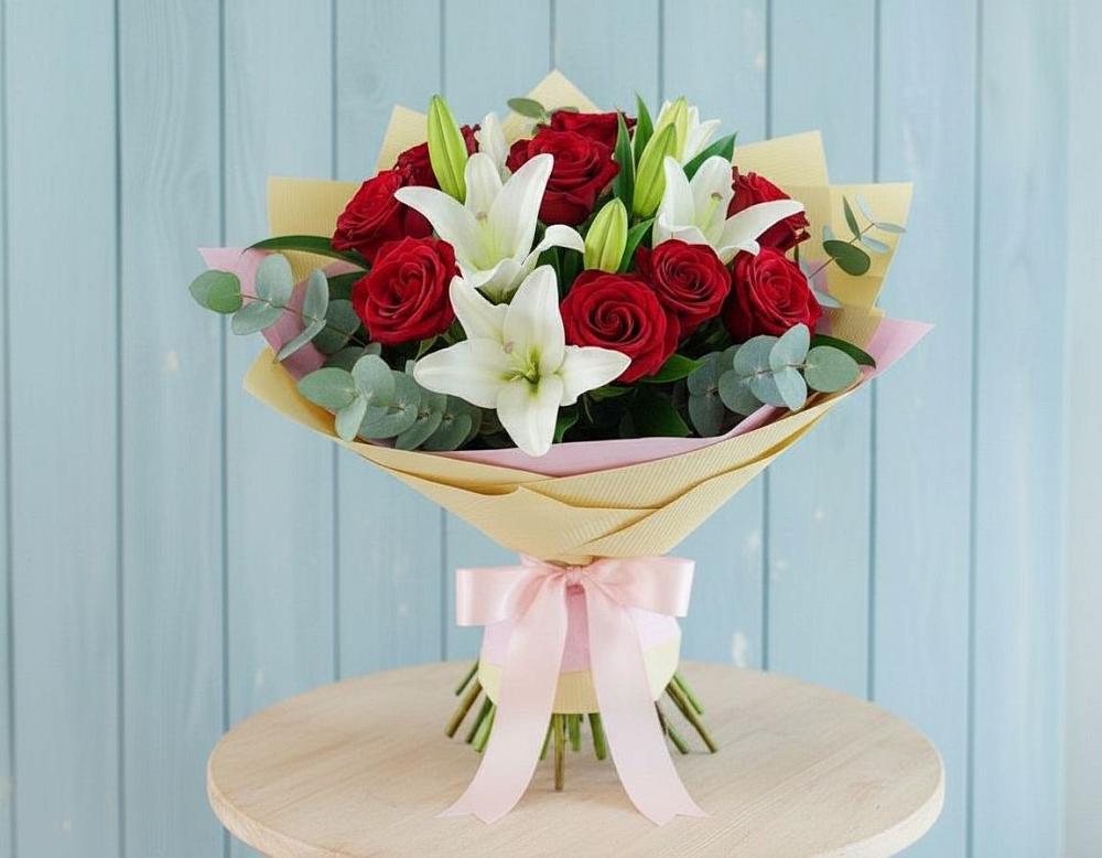 Букет цветов из: Лилии и Розы в Черноголовке