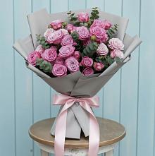Букет цветов из:  Розы #REPLACE_PRED# Черноголовке